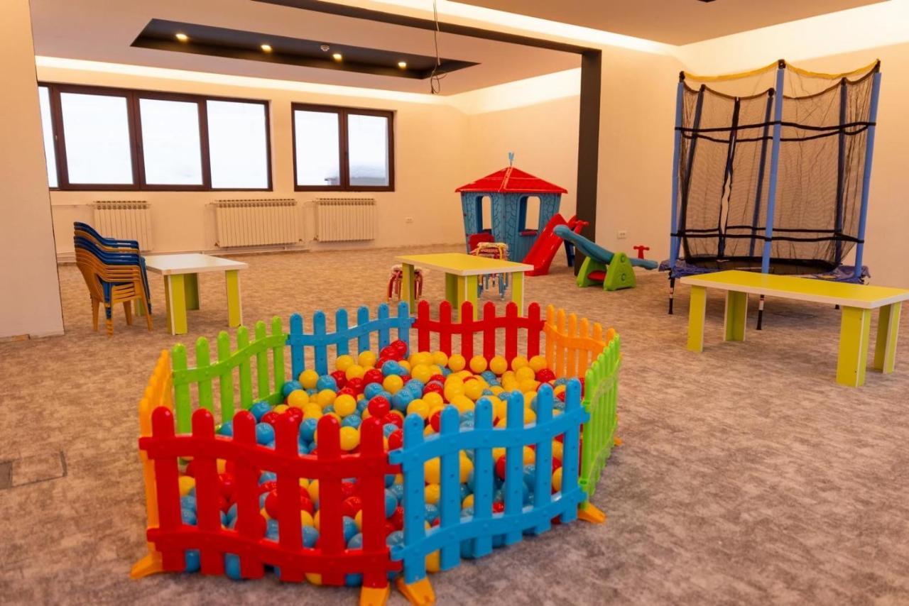 Hotel Forest Пале Екстериор снимка