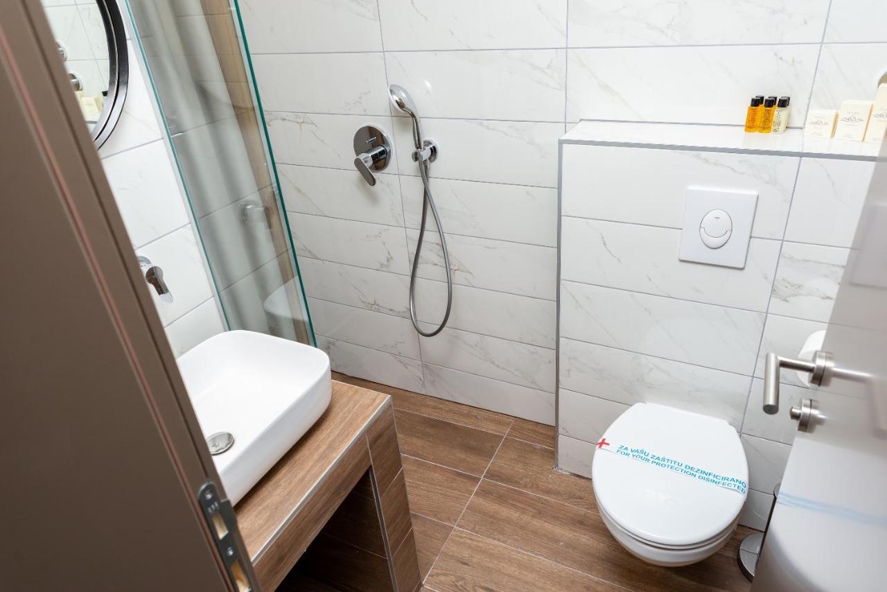 Hotel Forest Пале Екстериор снимка
