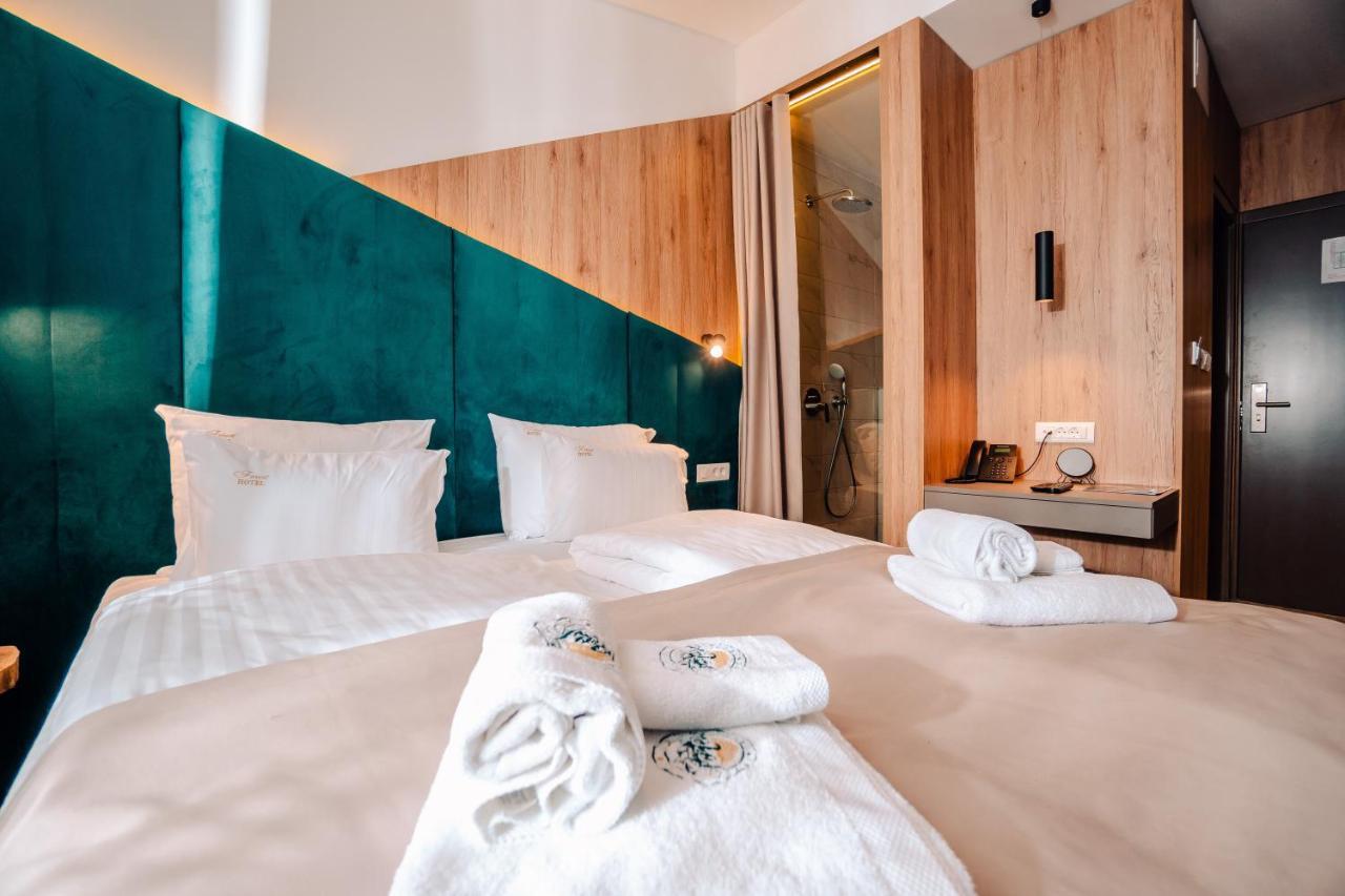 Hotel Forest Пале Екстериор снимка
