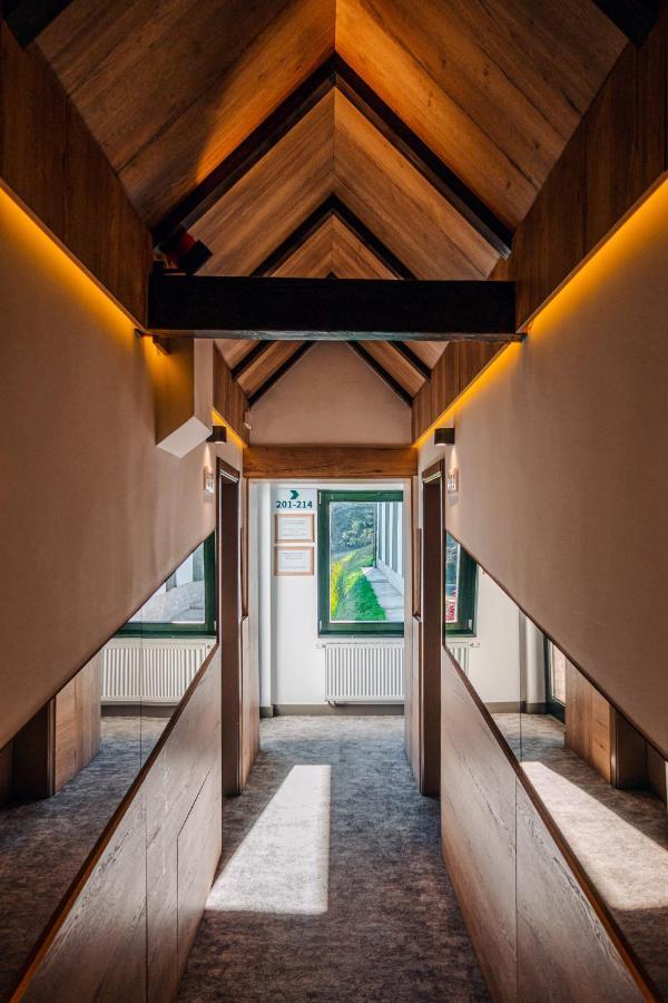 Hotel Forest Пале Екстериор снимка