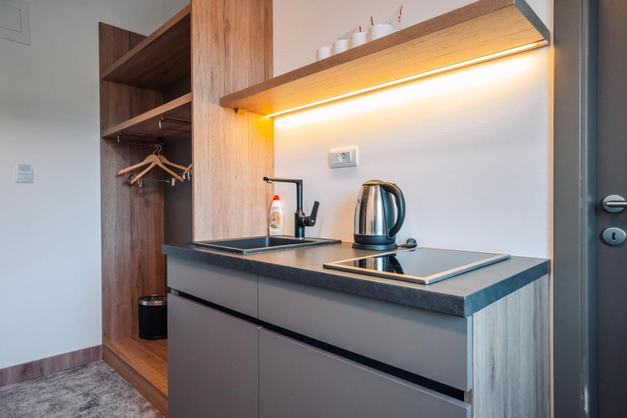 Hotel Forest Пале Екстериор снимка