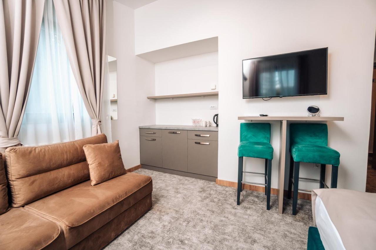 Hotel Forest Пале Екстериор снимка